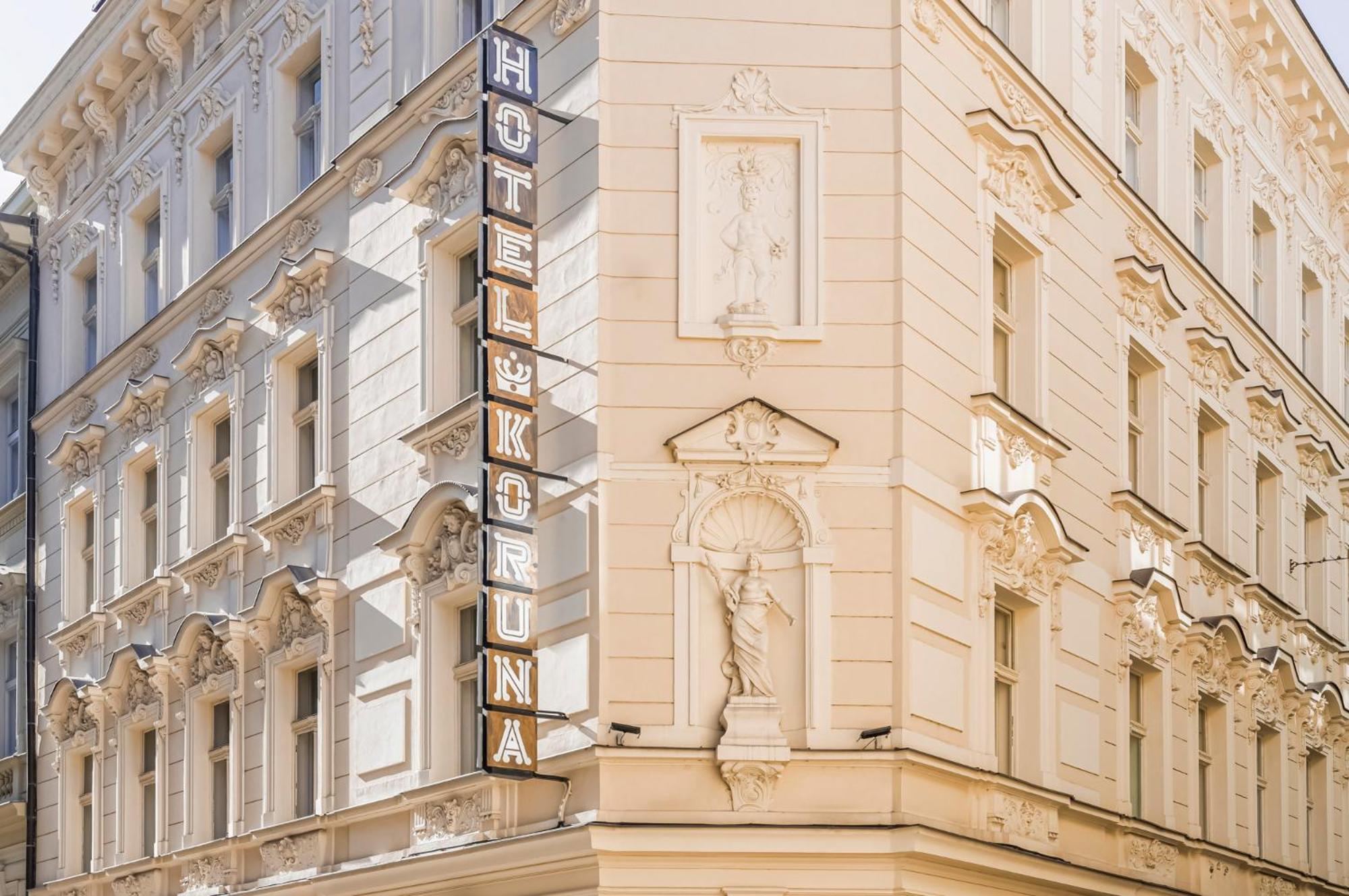 Koruna Hotel — Fotky 1
